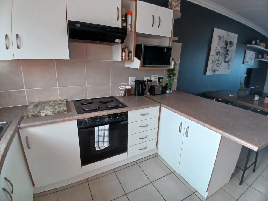 2 Bedroom Property for Sale in Hartenbos Central Western Cape